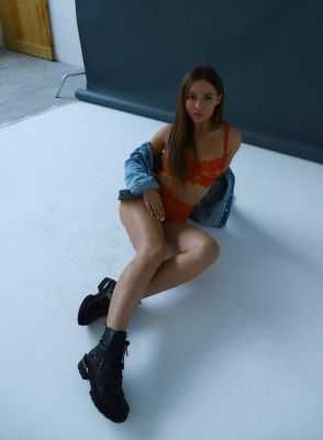 Vip escort girls provides discreet service from AED 2000