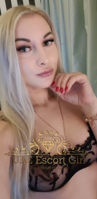  Jesenia provides Dubai erotic massage to respectful gents