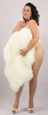 Black woman in Dubai Nieves is a chocolate baby for sex