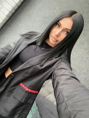 Nicole — escorts ad and pictures