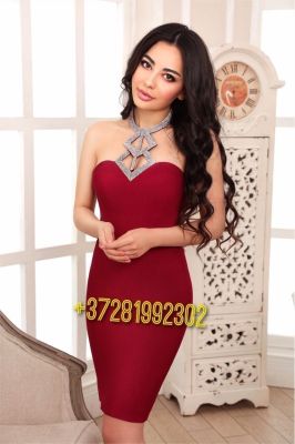 Lesbian hooker Riley works 24 hours