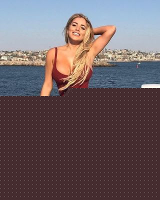 Sex dating with UAE prostitute (AED 1800 per hour)