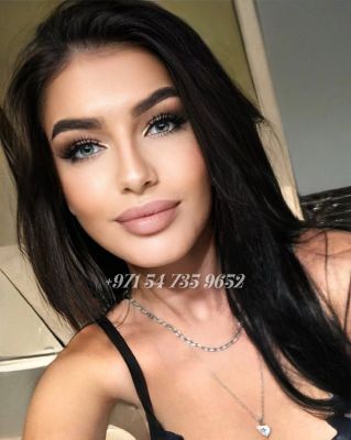 VIP treatment from 25 year-old elite escort Marie