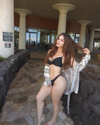 Photos of hooker Kaitlyn on one of the best escort websites sexodubai.com