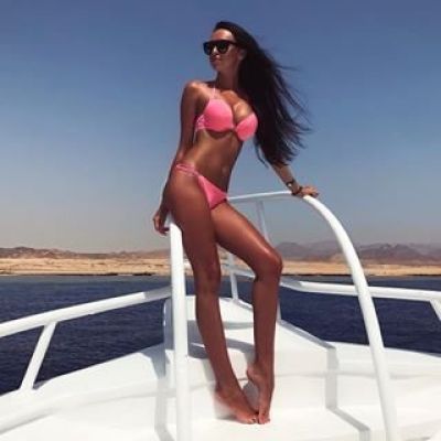 Happy massage from massage girl Amelia (weight 51 kg, height 158 cm)