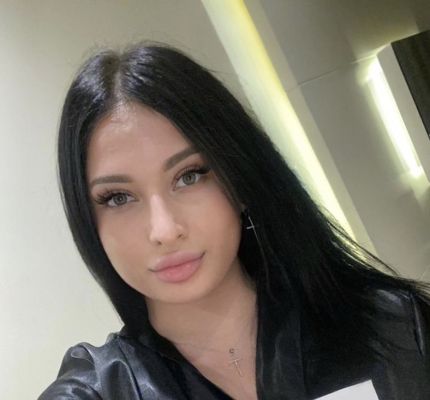 Sexy escort - independent Dubai girl Kiara, 76 kg, 177 cm 