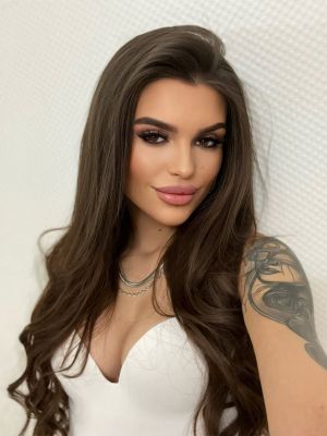 Dubai cheap escort sells her body for AED 2500 per hour