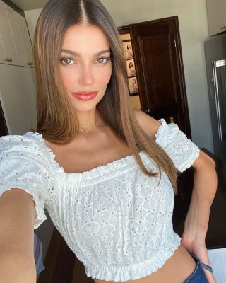  Erika provides Dubai erotic massage to respectful gents