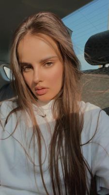 Roxanne available on escort directory sexodubai.com