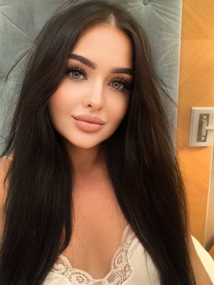 Latin escort Terry in Dubai, AED 3000 per hour