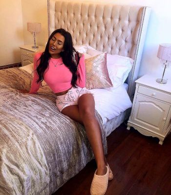 Dubai escort girl Nala will meet a generous man, call +971 29 502 9865