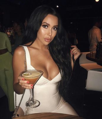 See profile of a cute girl  - a lesbian Nala, 23 y.o