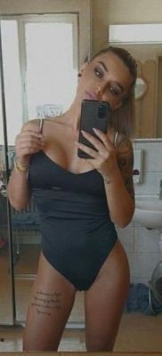 Submissive female loves BDSM, call +971 98 629 1034 