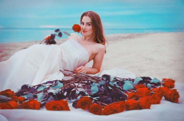 Dubai model escort Ariella: photos, reviews, services