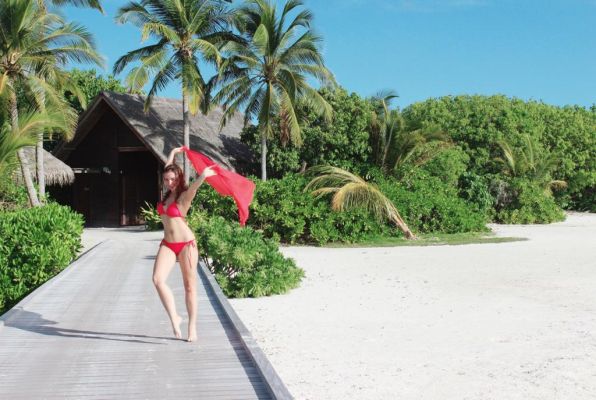 Sex, blowjob from 24 y.o. Dubai japanese escort 