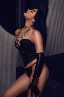 Minka, mature escort, 24 years old