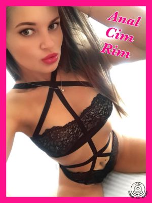 Indian escort Karmen wants to meet tonight