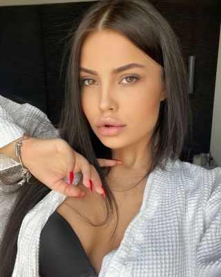 Ivette, an adult escort, phone number for booking +971 84 020 2436