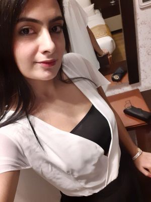 call girl Alwyn, from Dubai