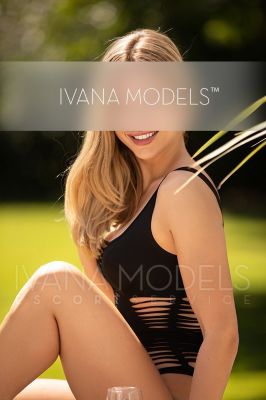 Elara - lesbian escort in Dubai