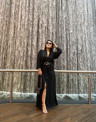 Escort top model girl Sharon (weight 75 kg, height 177 cm)