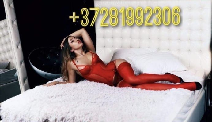 Elena is one of the cheap call girls in UAE. Sex from AED 1500 