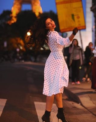 Cheap incall escort invites you to her place in UAE