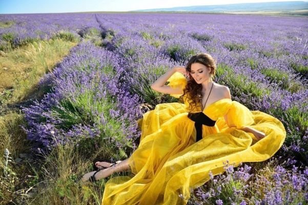 Book Maya on Dubai escort guide sexodubai.com