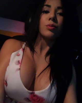 Blonde escort in Dubai: Brielle is a 26 y.o. cutie for sex