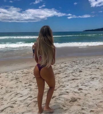 Invite UAE outcall escort Alexandra to your flat or hotel room