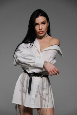 Sloan is one of the cheap call girls in UAE. Sex from AED 2500 