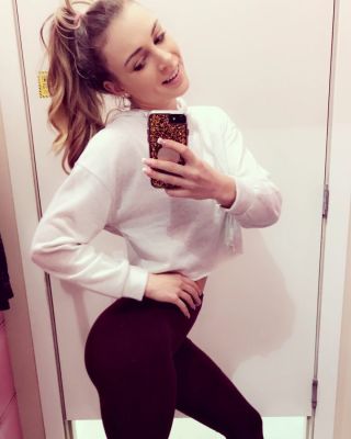 Invite UAE outcall escort Haley to your flat or hotel room