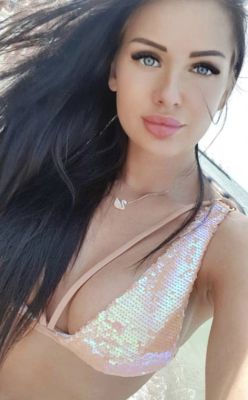 One of the kinkiest eastern escorts - Kate will make a blowjob for AED 2500