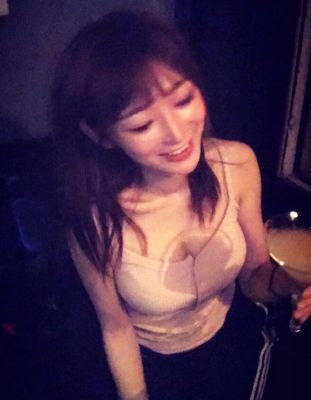 Call a girl Alexis to enjoy professional blowjob for AED 1800