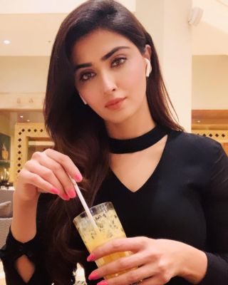 Escort UAE incall service — visit sex queen Kass