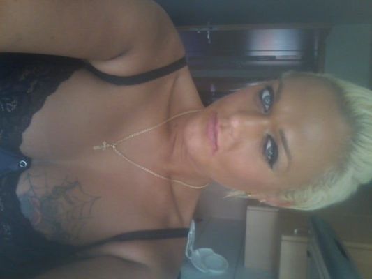 Thai massage in Dubai from prostitute Ebony