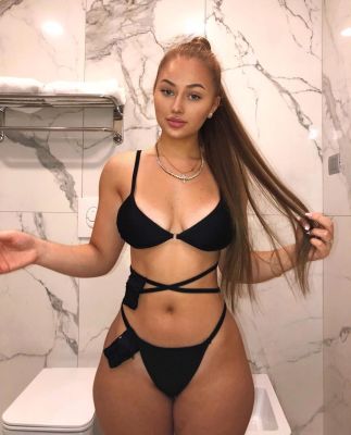 Peyton, 30 y.o., call girl rate AED 2500/hr