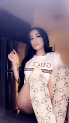 Look through escort pictures of Clarke on sexodubai.com