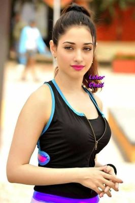 Meet teen escort in UAE - 28 y.o. Nieves