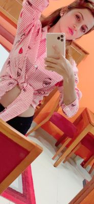 Lois, 31 y.o.: escort and massage in Dubai