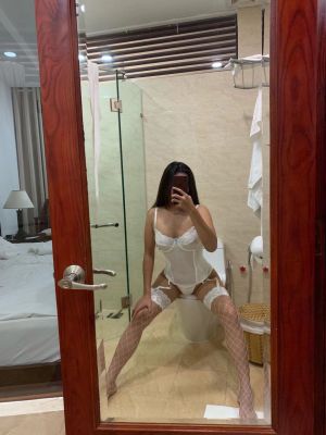 Sex with a thai escort in Dubai, +971 27 461 6318