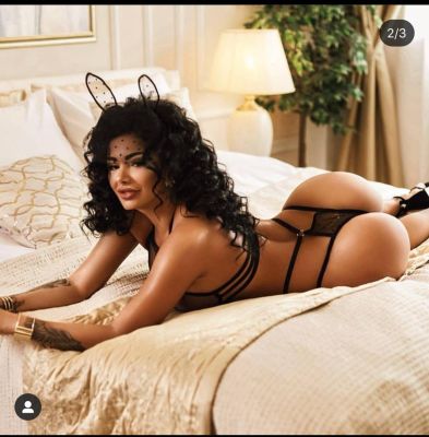 Date Dubai escort — independent girl Tina from sexodubai.com