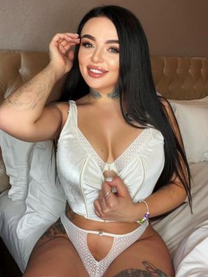 Escort UAE incall service — visit sex queen Lorenza