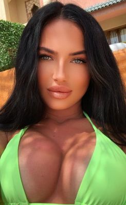 Kylie is one of the best escort girls Dubai has in store