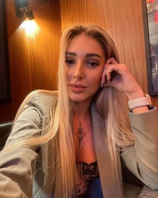 Vip escort in UAE: Miranda wants to meet a gentleman