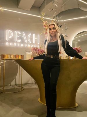 BDSM dating with mistress escort Miranda