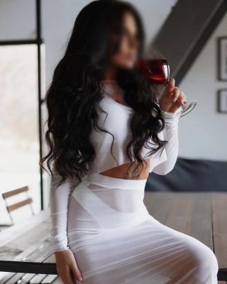 call girl Zoe (Dubai)