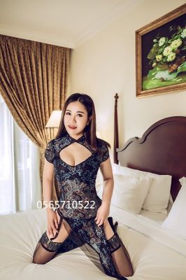 Lesbian female service from Kailey 24 7