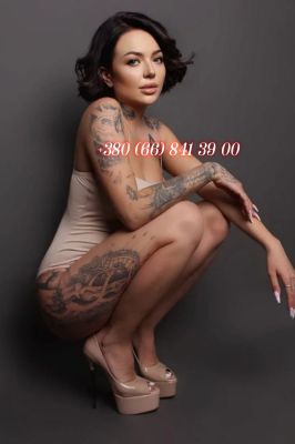 Call girl in Dubai: Mackenzie available for booking +971 46 671 4930