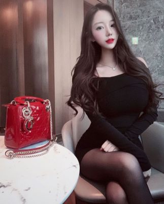 BDSM dating with a sexy mistress in Dubai: Bonnie